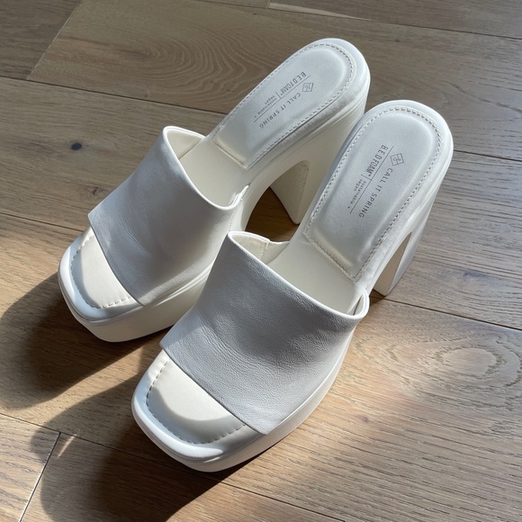 White platform sandals - Picture 1 of 5